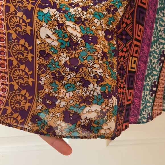 Colorful & ornate mini dress - cold shoulder - Picture 6 of 8